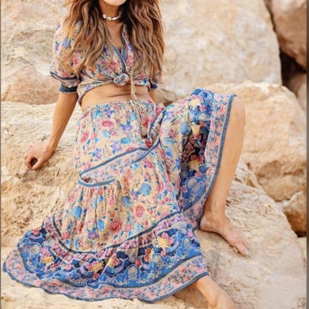 Sale ✨Spell seashell maxi skirt